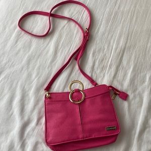 Pouchee Crossbody